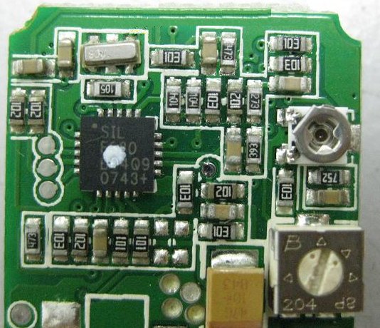 PCBA加工IC元件主要分為DIP及SMD兩大類，DIP 插件的IC，SMD (Surface Mount Device) 表面貼裝元件。